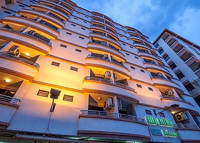 호텔 Grand Mandarin Latphrao 130 - No Parking 2*