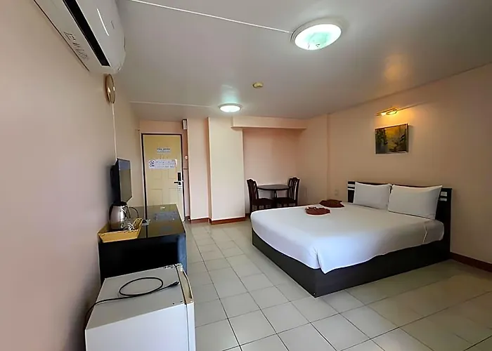 Grand Mandarin Latphrao 130 - No Parking 호텔 방콕