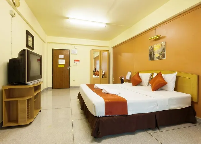 호텔 Grand Mandarin Latphrao 130 - No Parking 방콕