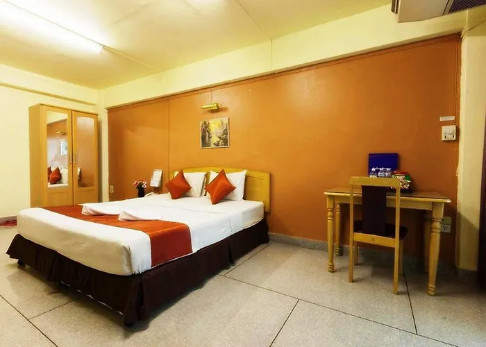 호텔 Grand Mandarin Latphrao 130 - No Parking 방콕
